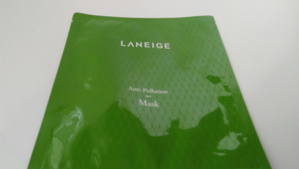 Laneige anti-pollution mask